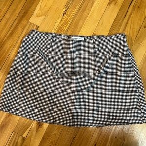 Abercrombie & Fitch - Plaid Mini Skort size L